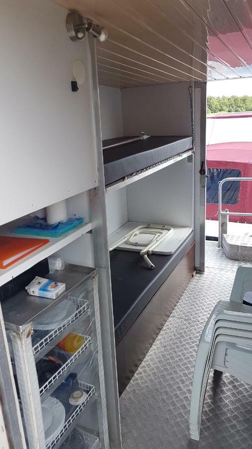Hausboot Krakow Am See Forelle 1 Und 2 외부 사진